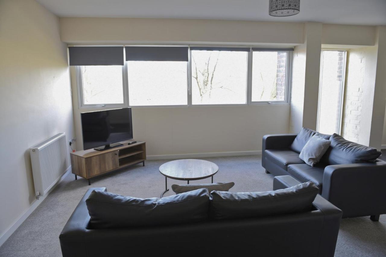 Toothbrush Apartments - Ipswich Central East ภายนอก รูปภาพ