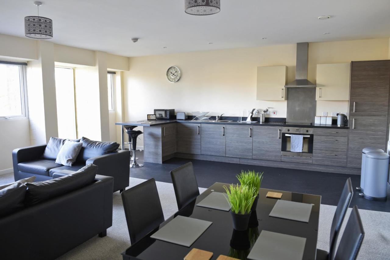 Toothbrush Apartments - Ipswich Central East ภายนอก รูปภาพ