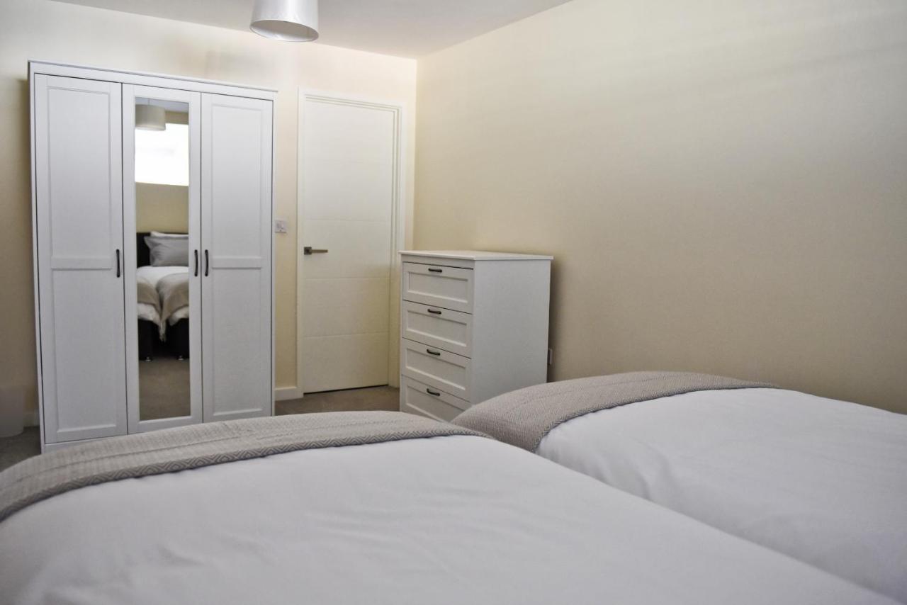 Toothbrush Apartments - Ipswich Central East ภายนอก รูปภาพ