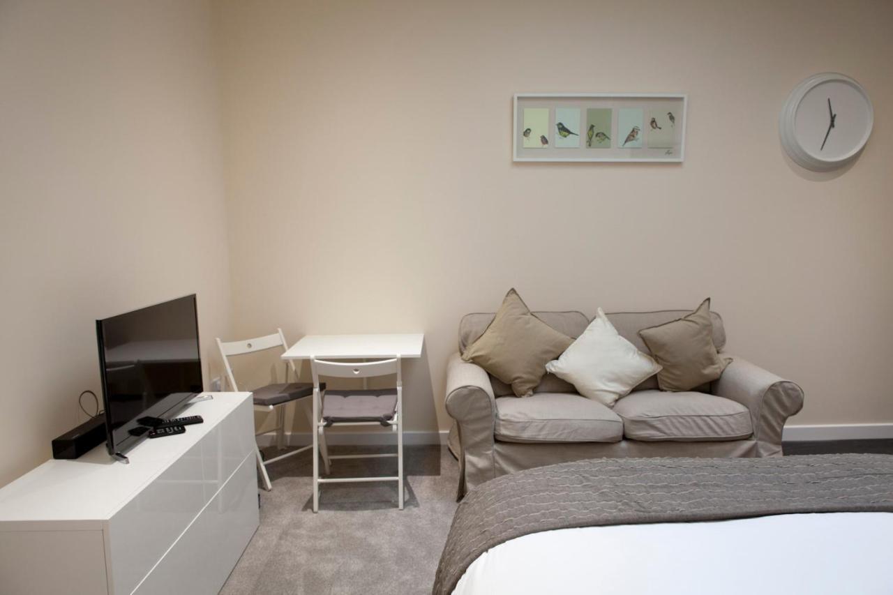 Toothbrush Apartments - Ipswich Central East ภายนอก รูปภาพ